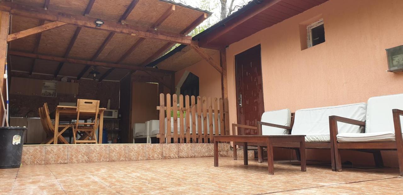 Casa De Vacanta Emd Ieşelniţa Exterior foto